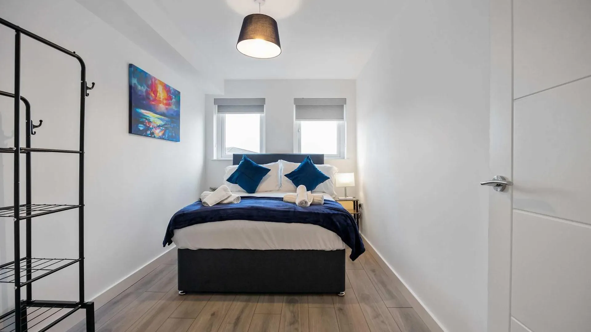 Stunning 1 Bed Penthouse Apartment In East Village, Belfast - Walk To City Centre, Roof Terrace